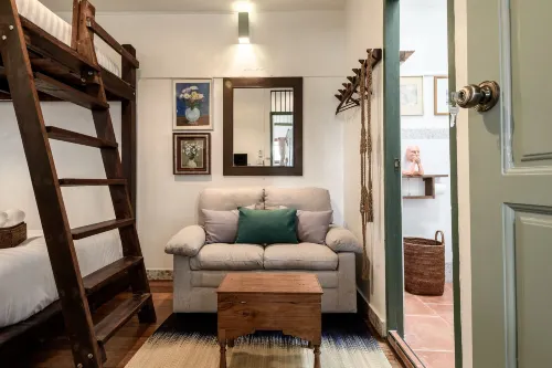 Hanuman Boutique Stay &Eatery - Baarit