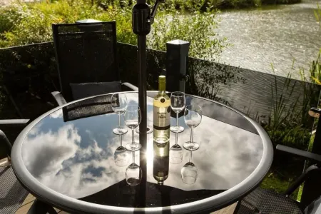 Rosedale Lakeside Lodge Отели в г. Сайренсестер