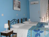 Villa Christine - Maisonettes with Fireplace Hotels in Taminei
