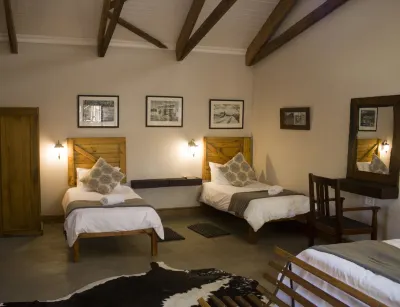 Aan Die Oewer Guest House Hotels in 