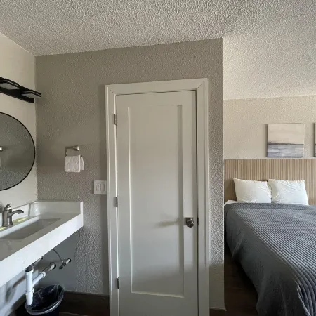 Stone Creek Inn