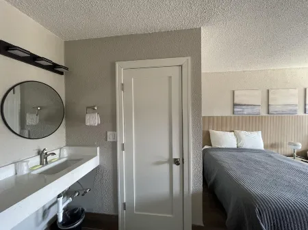 Stone Creek Inn Отели в г. Алзип