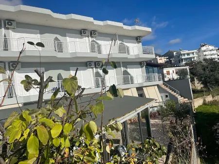 La Maroja View Hotel Отели в г. Dhermi