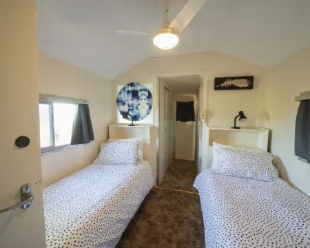 Mundic Waterfront Cottages Hotels in Renmark