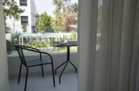 Glyfada South42 - Mountain View