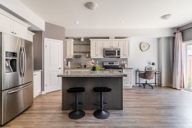 Globalstay. Waterfront 5Br Townhouse. Private Hot Tub, Gym, Sauna