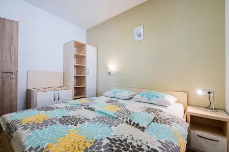 Apartmaji Banonia Stork Flight Отели в г. Ljutomer