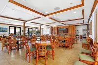 Charming 2-bedroom 2 bath oceanfront condo with pool and private beach