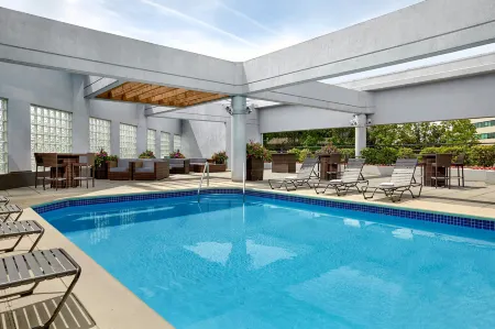 Sheraton Vancouver Guildford Hotel