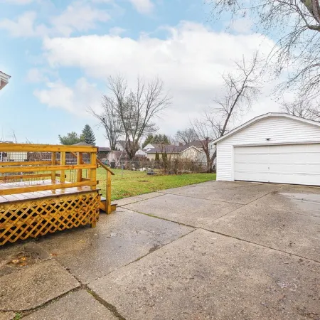 Cozy, Convenient Getaway 3Bd2Ba dog-friendly home in wonderful Akron, OH