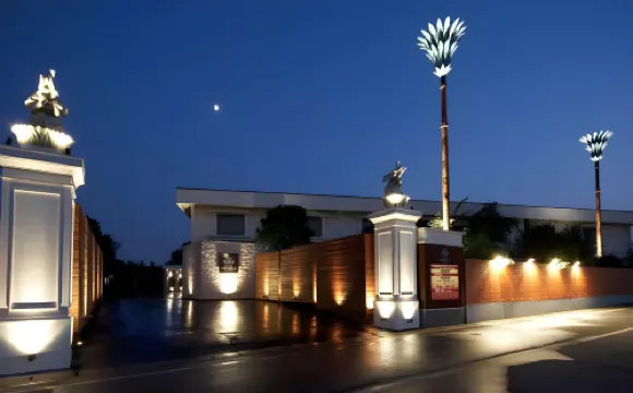 天空溫泉度假村 鶴島市酒店