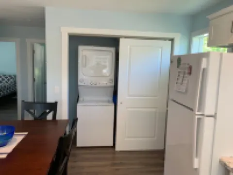 Brand new 2 bedroom carriage house with patio in the heart of Frankfort!