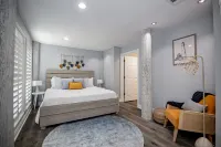 The Lighthouse - Beachfront - Perfect for Groups