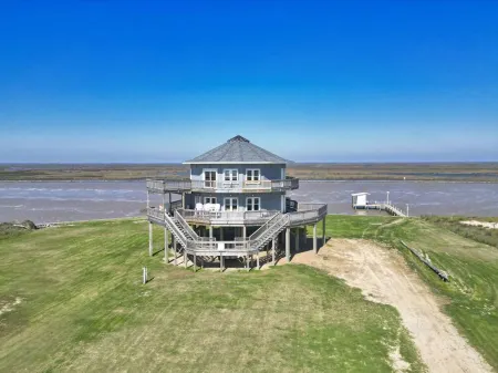 THE ROUND HOUSE AT SARGENT BEACH AMAZING 360 DEGREE VIEWS