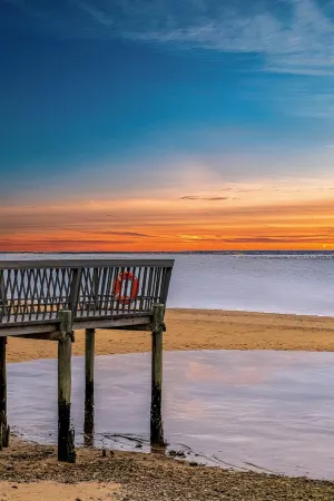 Stylish Beachside Condo on Commercial - Dog-Friendly, Parking, Prime Location Отели в г. Провинстаун