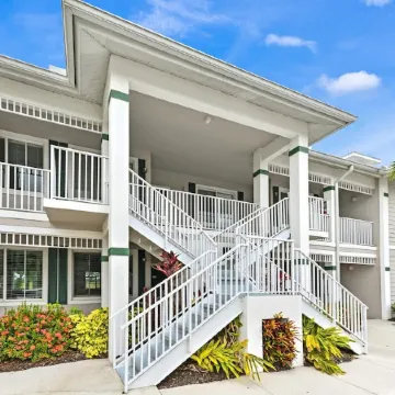 GreenLinks at Lely Resort · 1st Floor · Lake View · Golf · Sleeps 6