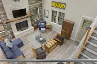 Stunning River Access and Beautiful Views - Gorgeous Serene Cabin Hotels in Stonewall