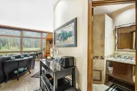 River Bank Lodge 2914