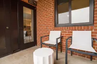 Breathtaking Views and Outstanding Amenities - Gorgeous Urban Retreat