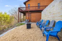 Breathtaking Mountain Views and Cozy Fire Pit - Stunning Getaway