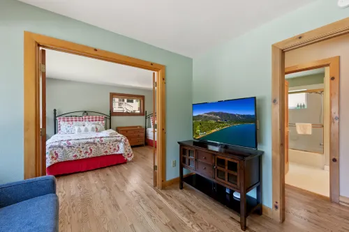 Wood Stove, BBQ, Bonus Room and Trails - Charming Mountain Retreat Hotels in El Dorado County