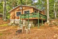 Stunning Lake View and Real Wood Fireplace - Charming Cozy Cottage