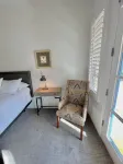 Cozy Fireplace and Scenic Private Patio - Luxurious Modern Getaway Hotels in La Quinta
