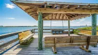 Beach Access and Heated Pools - Beautiful Coastal Oasis Hotels in Bradenton Beach