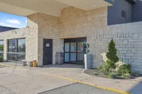 Ramada by Wyndham Jordan/Beacon Harbourside Resort فنادق في Niagara Regional Municipality