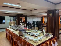 Yamadaya Apartment Hoteles en Uthai