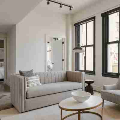 La Luz Rooms