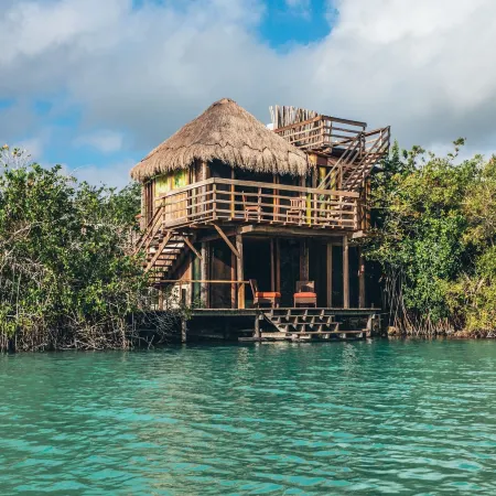 Embajada Universal by la Eufemia Group