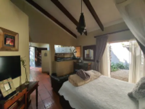 梧桐街沃特豪斯公寓