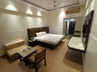 Royal Garden Resort Hôtels à : Sasunavghar