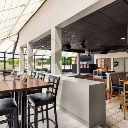 Days Hotel by Wyndham Allentown Airport / Lehigh Valley