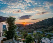 Pirrion Wellness Boutique Hotel - Mountain view