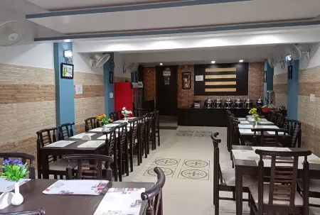 Green Palms Rubystone Exotic Отели рядом с достопримечательностью «Green Field»