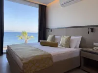 Zest Exclusive Hotel & Spa - สระว่ายน้ำแบบอินฟินิตี้