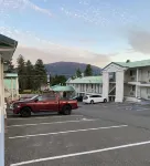 梅里特智者旅店 - 停車場