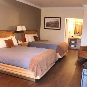 Historian Inn