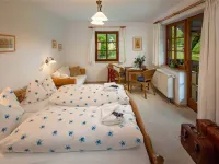 Landhotel Gut Wildberg Mit Badeteich Und großem Garten Hotels near Cossebaude