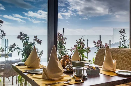 The Fern Brentwood Resort, Mussoorie Отели рядом с достопримечательностью «Mall Rd»