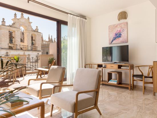 Puerta Catedral Apartments