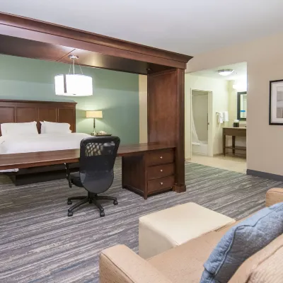Hampton Inn & Suites Baton Rouge/Port Allen Hotels near Old State Capitol