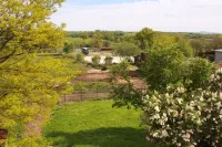 Gites de Montvaltin Hotels in Le Creusot