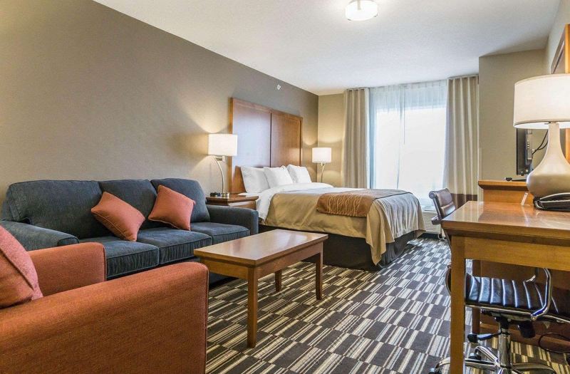Comfort Inn & Suites Edmonton International Airport