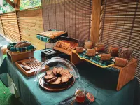 Tropicana Suites - breakfast