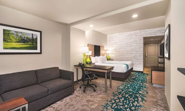 La Quinta Inn & Suites by Wyndham Cleveland TN