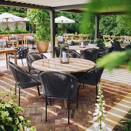 The Drummond at Albury Отели рядом с достопримечательностью «Университет Суррей»