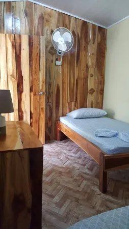 El Gecko Hotel & Tours Отели в г. Pochote